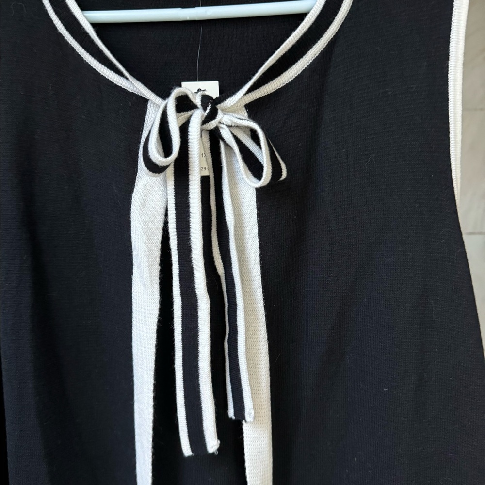 NWT Talbots mid-length sleeveless tunic sweater Black and White